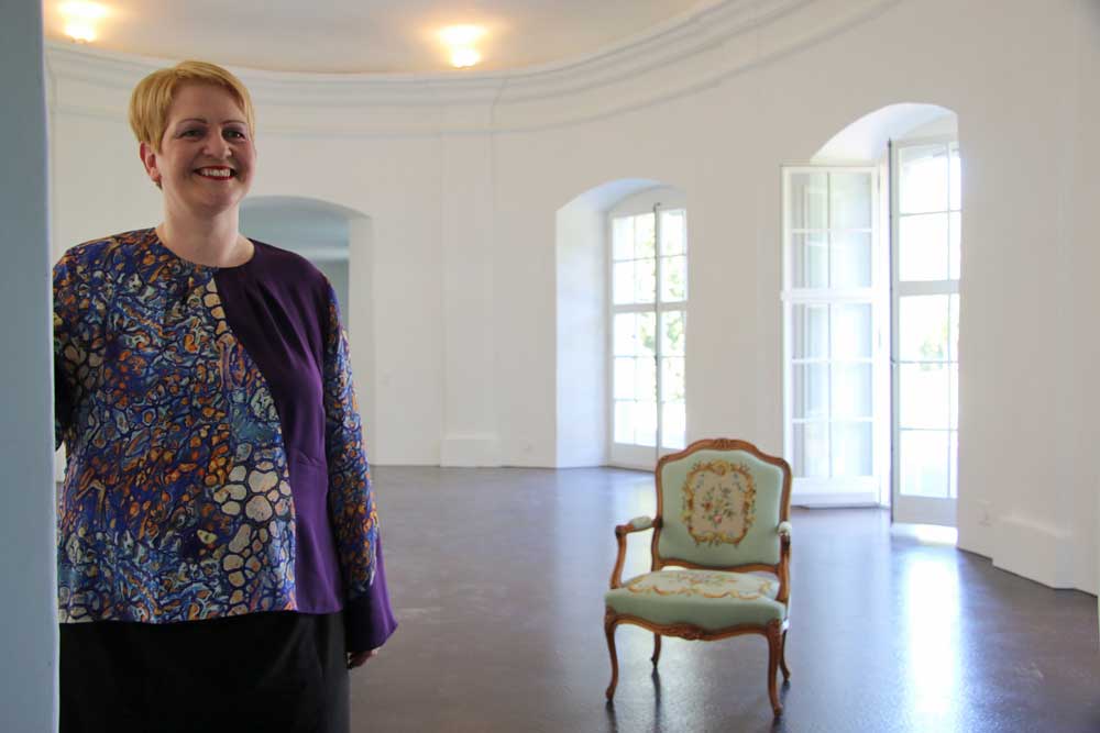 Emma Stirnimann in der Orangerie St. Urban. Bild: Stefan Bossart